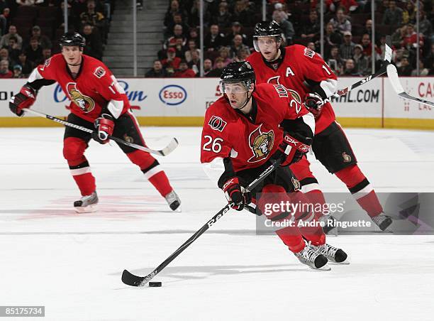 Ryan Shannon of the Ottawa Senators stickhandles the puck against the San Jose Sharks at Scotiabank Place on February 26, 2009 in Ottawa, Ontario,...