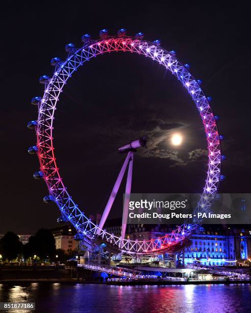 Katedral æstetisk guld 602 London Eye Red Stock Photos, High-Res Pictures, and Images - Getty  Images