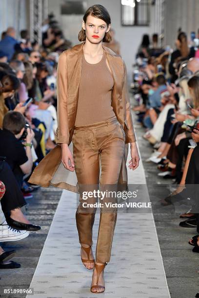 Model walks the runway at the Max Mara Ready to Wear Spring/Summer 2018 fashion show during Milan Fashion Week Spring/Summer 2018 on September 21,...