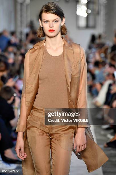 Model walks the runway at the Max Mara Ready to Wear Spring/Summer 2018 fashion show during Milan Fashion Week Spring/Summer 2018 on September 21,...