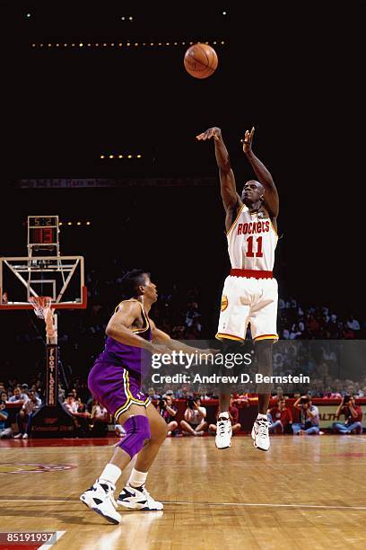 Vernon Maxwell of the Houston Rockets shoots a jump shot against the Utah Jazz during Game Two of the Western Conference Finals played on May 25,...