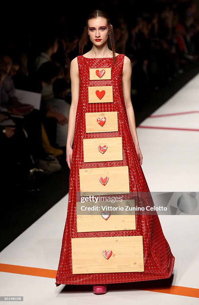 Agatha Ruiz De La Prada: Milan Fashion Week Womenswear A/W 2009 - Runway