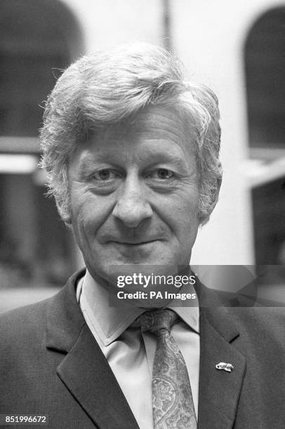 Pertwee 220 Jon Pertwee Photos Stock Photos, High-Res Pictures, and Images ...