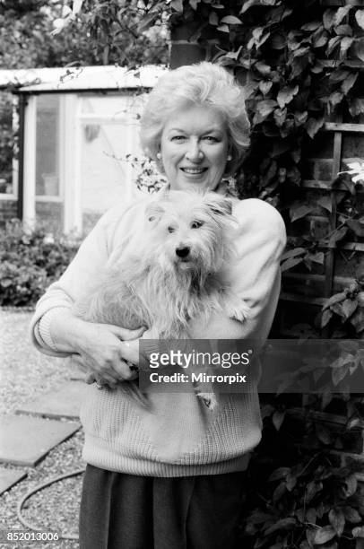 Actress June Whitfield pictured at home, 27th August 1987.