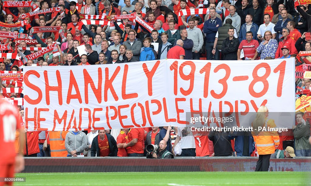 Soccer - Barclays Premier League - Liverpool v Manchester United - Anfield