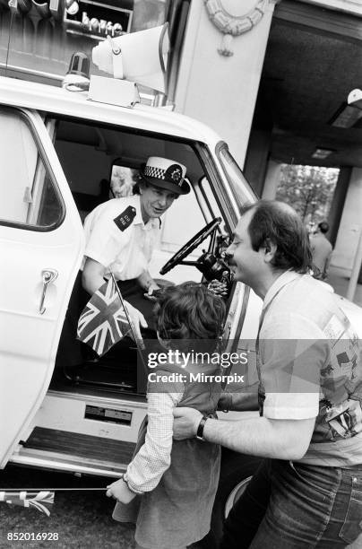 The Oxford Street Association staged a party for over 5000 children ahead of the Royal Wedding, the party stretched from Tottenham Court Road to...