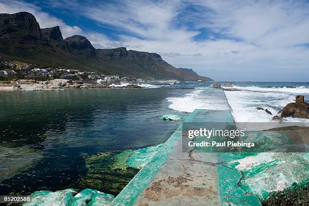 camps bay tidal pool - camps bay stock-fotos und bilder