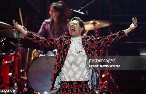 Harry Styles performs onstage during the 2017 iHeartRadio Music Festival at T-Mobile Arena on September 22, 2017 in Las Vegas, Nevada.