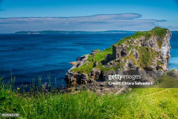 the ruins of kinbane castle - ballycastle stock pictures, royalty-free photos & images