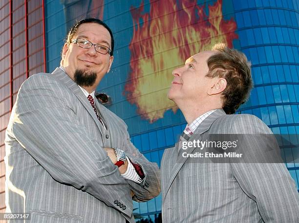 Penn And Teller Photos and Premium High Res Pictures - Getty Images