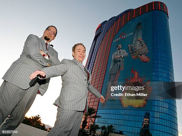 Funny Team Building Photos and Premium High Res Pictures - Getty Images