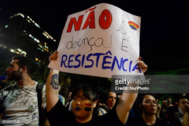 Protesters protest on Avenida Paulista on 22 September 2017 against Judge Waldemar Cláudio de Carvalho of the 14th Federal District Court, granted an...