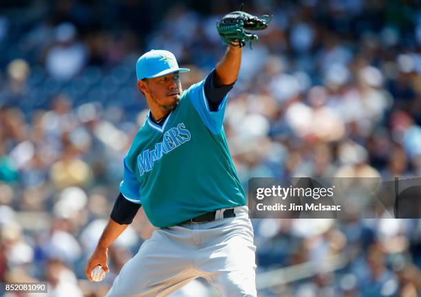 Yovani Gallardo of the Seattle Mariners in action against the New York Yankees at Yankee Stadium on August 26, 2017 in the Bronx borough of New York...