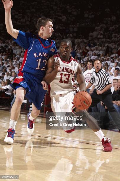 Oklahoma Willie Warren in action vs Kansas. Norman, OK 2/23/2009 CREDIT: Greg Nelson