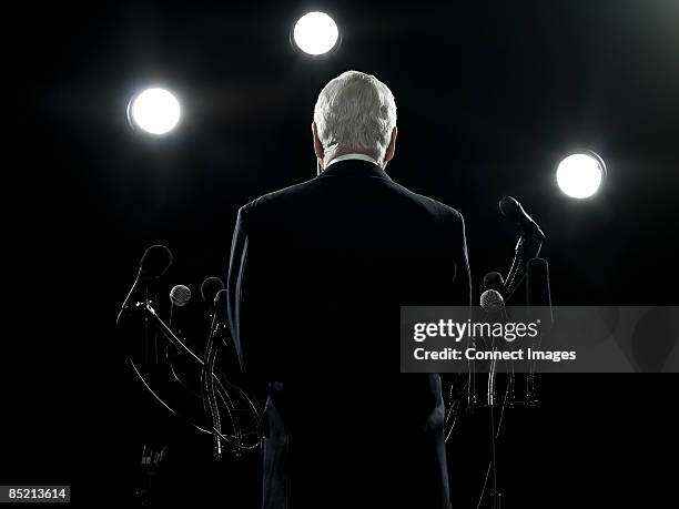 vista traseira de político - político - fotografias e filmes do acervo