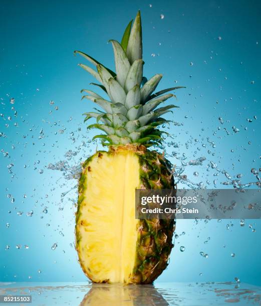 pineapple splash - ananas bildbanksfoton och bilder