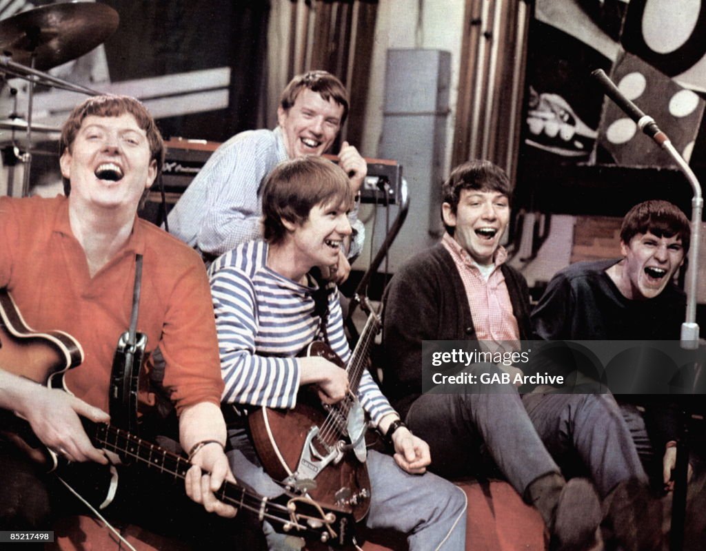 Photo of Eric BURDON and John STEEL and Hilton VALENTINE and ANIMALS and Chas CHANDLER and Alan PRICE