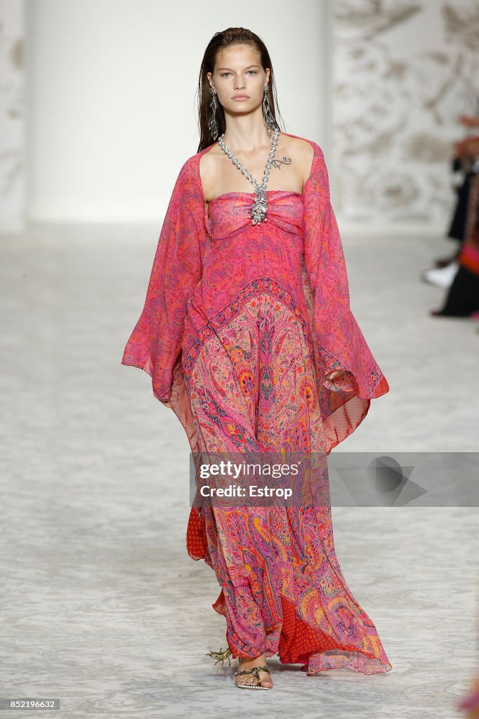 Etro - Runway - Milan Fashion Week Spring/Summer 2018