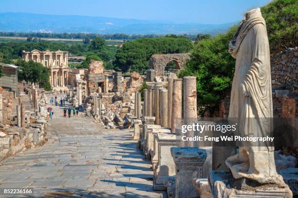 curetes street, ephesus, izmir province, aegean region, turkey - izmir stockfoto's en -beelden