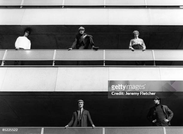 Photo of MANFRED MANN, Top row L-R: Tom McGuinness, Paul Jones, Mike Hugg. Bottom row L-R: Mike Vickers, Manfred Mann - posed, group shot, on...