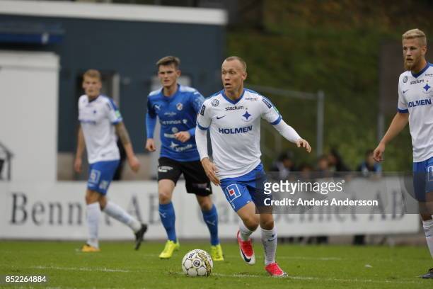 Gudmundur Thórarinsson of IFK Norrkoping runs with the ball at Orjans Vall on September 23, 2017 in Halmstad, Sweden.