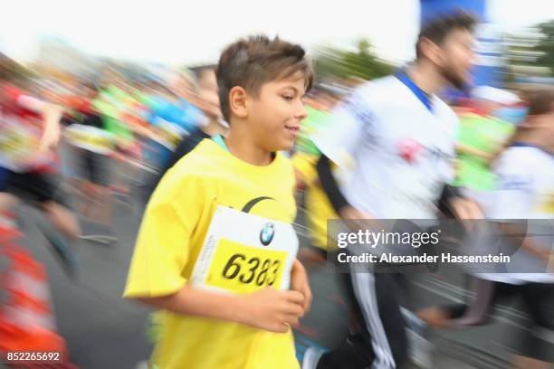 General view of the start for the school mini Marathon ahead of the BMW Berlin Marathon 2017 on September 23, 2017 in Berlin, Germany.