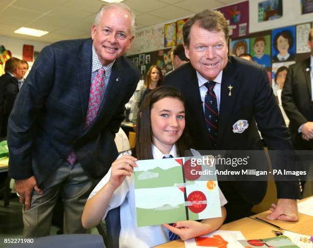 President Ted Bishop and America Ryder Cup Captain Tom Watson during visit Auchterarder Primary School.