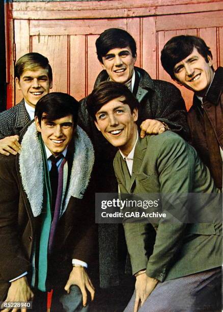 Photo of DAVE CLARK FIVE and Dave CLARK and Denis PAYTON and Lenny DAVIDSON and Mike SMITH and Rick HUXLEY