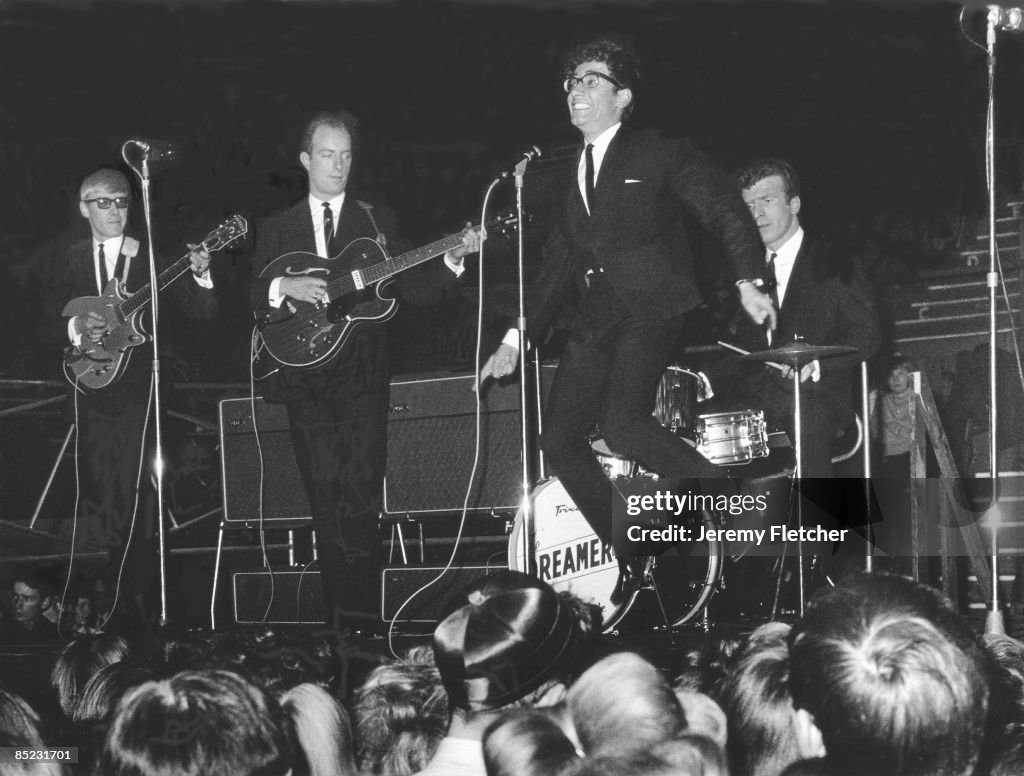 Photo of Bernie DWYER and Roy CREWDSON and Derek QUINN and FREDDIE