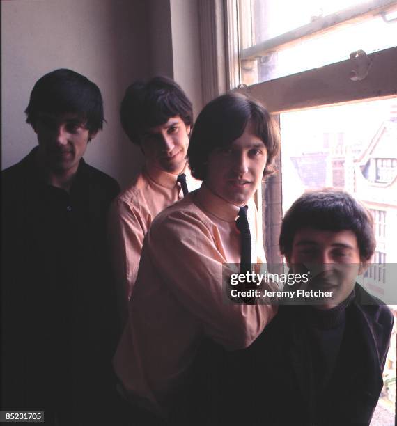 Photo of Ray DAVIES and Pete QUAIFE and Mick AVORY and KINKS and Dave DAVIES; L-R: Mick Avory, Ray Davies, Dave Davies, Pete Quaife - posed, group...