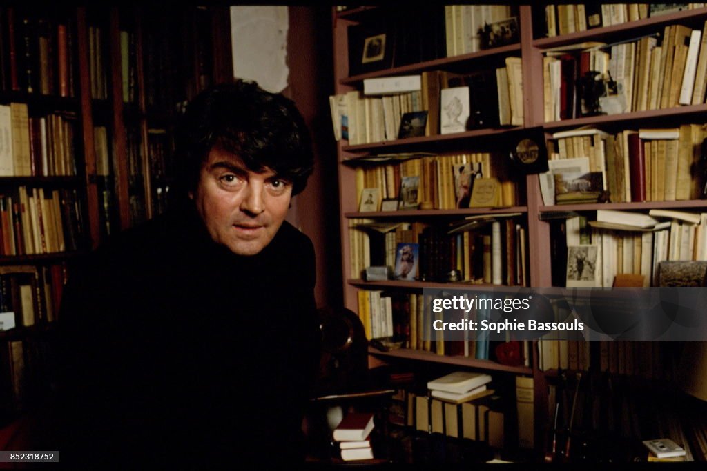 JEAN RISTAT PUBLISHES 'ELOGE DE MONSIEUR BURALONI'