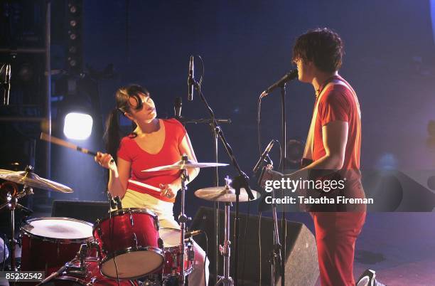 Photo of White Stripes @ Shepherds Bush Empire - 2/05/02, White Stripes live @ Shepherds Bush Empire , 2/5/2002