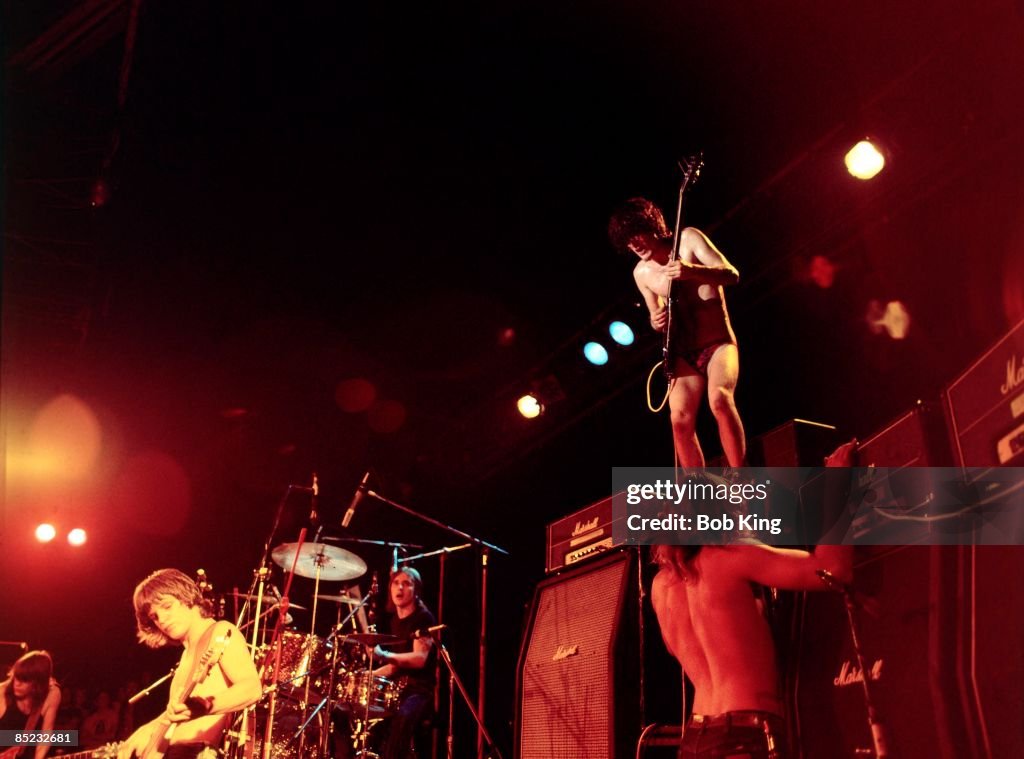 Photo of Bon SCOTT and AC/DC and Angus YOUNG and AC DC and Malcolm YOUNG and Mark EVANS and Phil RUDD