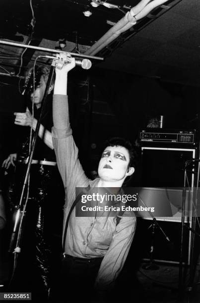 Photo of Steven SEVERIN and SIOUXSIE & The Banshees and Siouxsie SIOUX and SIOUXSIE AND THE BANSHEES; L-R. Steve Severin, Siouxsie Sioux