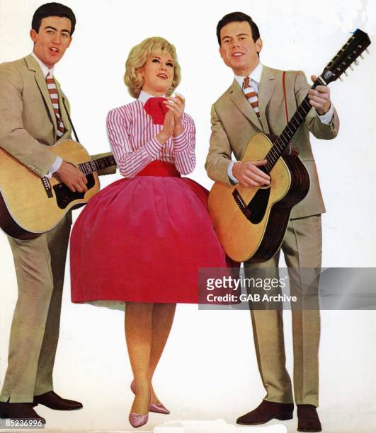 Photo of Tom SPRINGFIELD and Dusty SPRINGFIELD and Mike HURST and SPRINGFIELDS; L-R Mike Hurst, Dusty Springfield, Tom Springfield - posed, group...