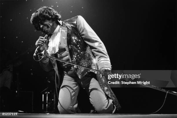 Photo of James BROWN; performing live onstage