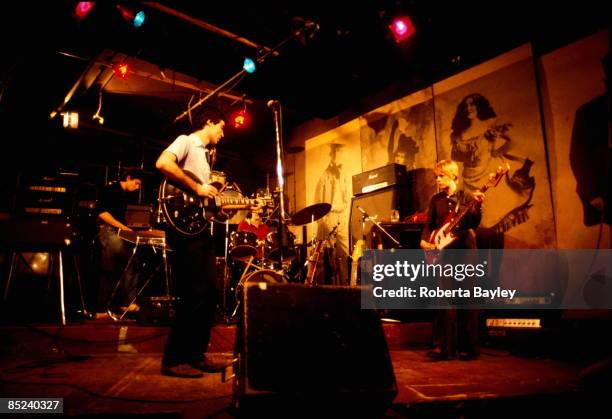 Photo of TALKING HEADS, The Talking Heads perform