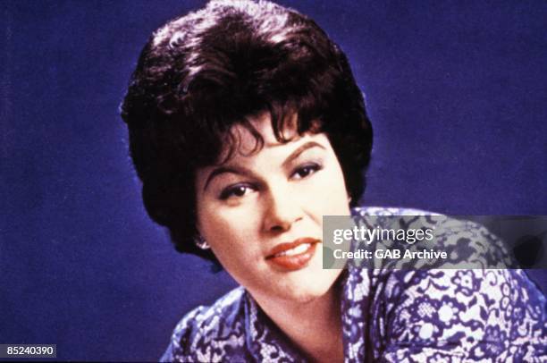 Photo of Patsy CLINE; Posed portrait