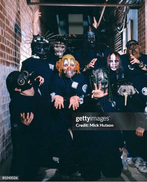 Photo of SLIPKNOT, 2000.