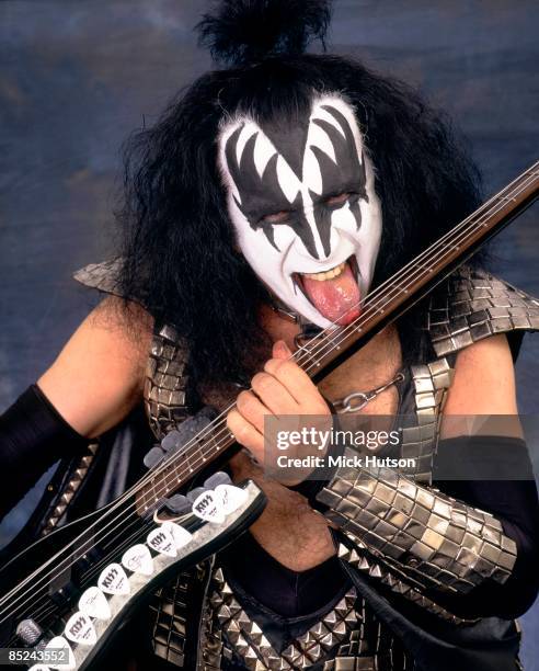 Gene Simms 1,314 Tongue Kiss Stock Photos, High-Res Pictures, and Images - Getty ...
