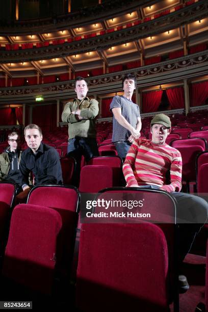 Photo of Tom PELOSO and Joe PLUMMER and Jeremiah GREEN and Isaac BROCK and MODEST MOUSE and Johnny MARR, L-R: Jeremiah Green, Joe Plummer, Isaac...