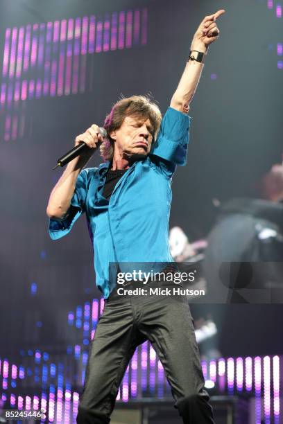 Photo of Mick JAGGER and ROLLING STONES; Mick Jagger performing live onstage on A Bigger Bang Tour