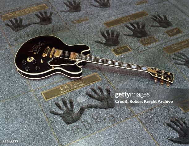 Photo of BB KING; His hand print in the 'Rockwalk' Los Angeles
