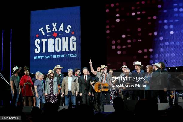 Willie Nelson, Bonnie Raitt, Jimmie Vaughan, James Taylor, Ray Benson, Paul Simon, Edie Brickell, Charlie Sexton, Ryan Bingham, Nathaneil Rateliff...