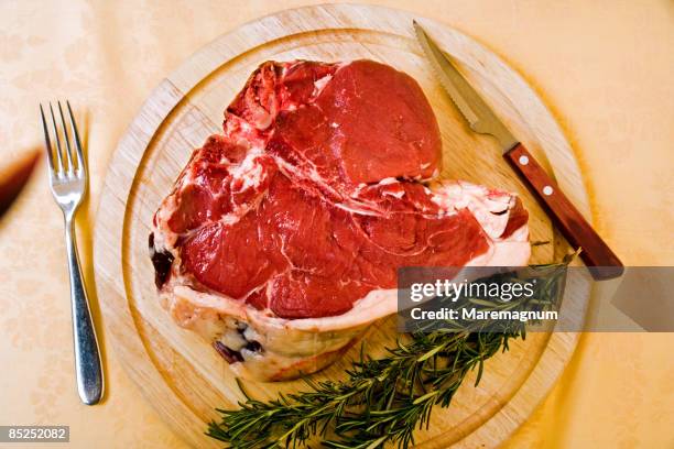 bistecca alla fiorentina, florentine steak  - bistecca alla fiorentina stock pictures, royalty-free photos & images