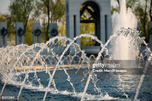 fountains at world war 2 memorial - fountain stock pictures, royalty-free photos & images