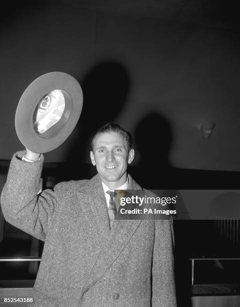 1,928 Nandor Hidegkuti Stock Photos, HighRes Pictures, and Images