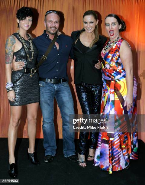Ruby Rippey Alex Ruby Perry Photos and Premium High Res Pictures - Getty Images