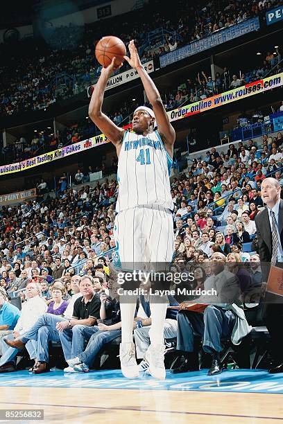 James Posey of the New Orleans Hornets shoots during the game against the Detroit Pistons on February 25, 2009 at the New Orleans Arena in New...
