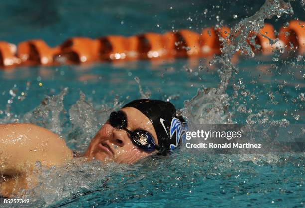 Austin Beisel Freestyle Grand Prix Day 1 Photos and Premium High Res Pictures - Getty ...